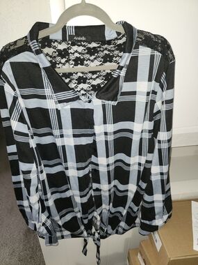 Rani Arabella Black and Light Blue Plaid Lace-Back Button-Front Shirt